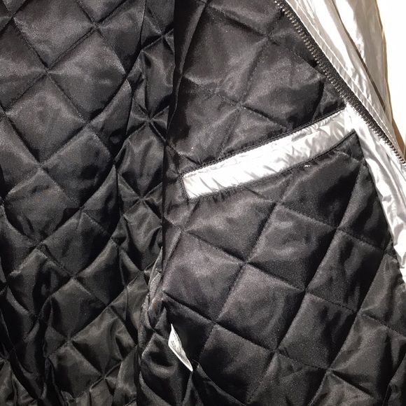 Women’s Seenfaan Silver Metallic Bomber Jacket Size M (160/84A) - Picture 4 of 4